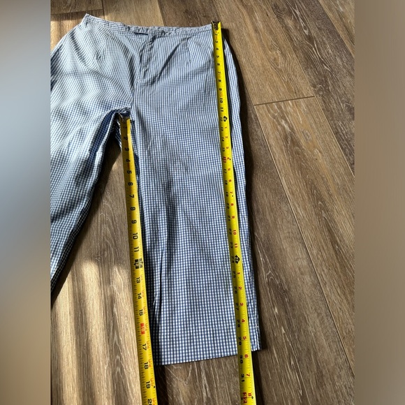 🛍️ Kim Rogers 97% Cotton 3% Spandex blue and white striped Capri size Small. - Picture 5 of 8